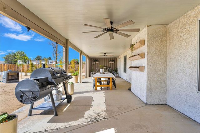 15454 Tuscola, Apple Valley, CA 92307