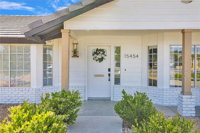 15454 Tuscola, Apple Valley, CA 92307