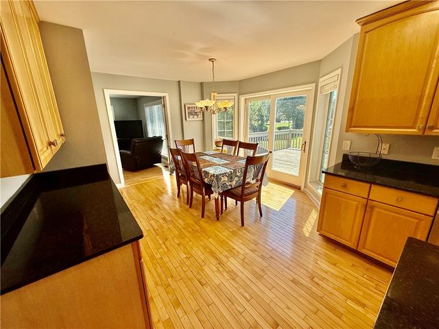 15 Meadows End, Penfield, NY 14580