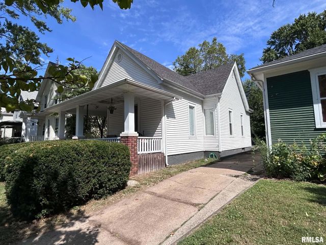 838 S DOUGLAS Avenue, Springfield, IL 62704