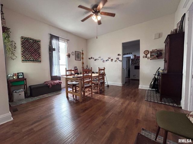 838 S DOUGLAS Avenue, Springfield, IL 62704