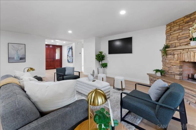 16902 Via De Santa Fe 12, Rancho Santa Fe, CA 92067