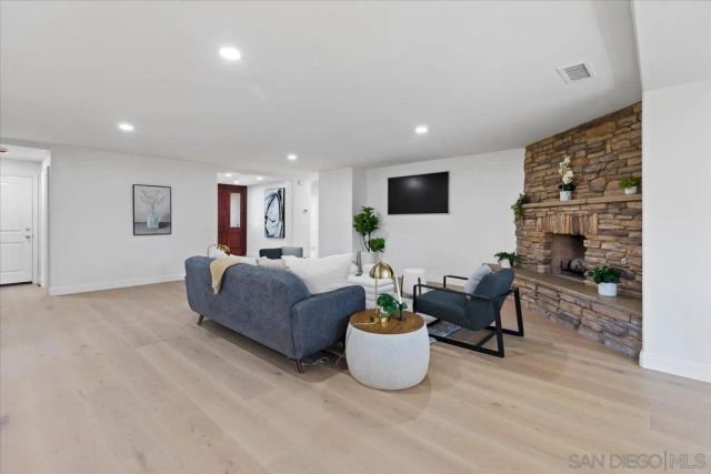 16902 Via De Santa Fe 12, Rancho Santa Fe, CA 92067