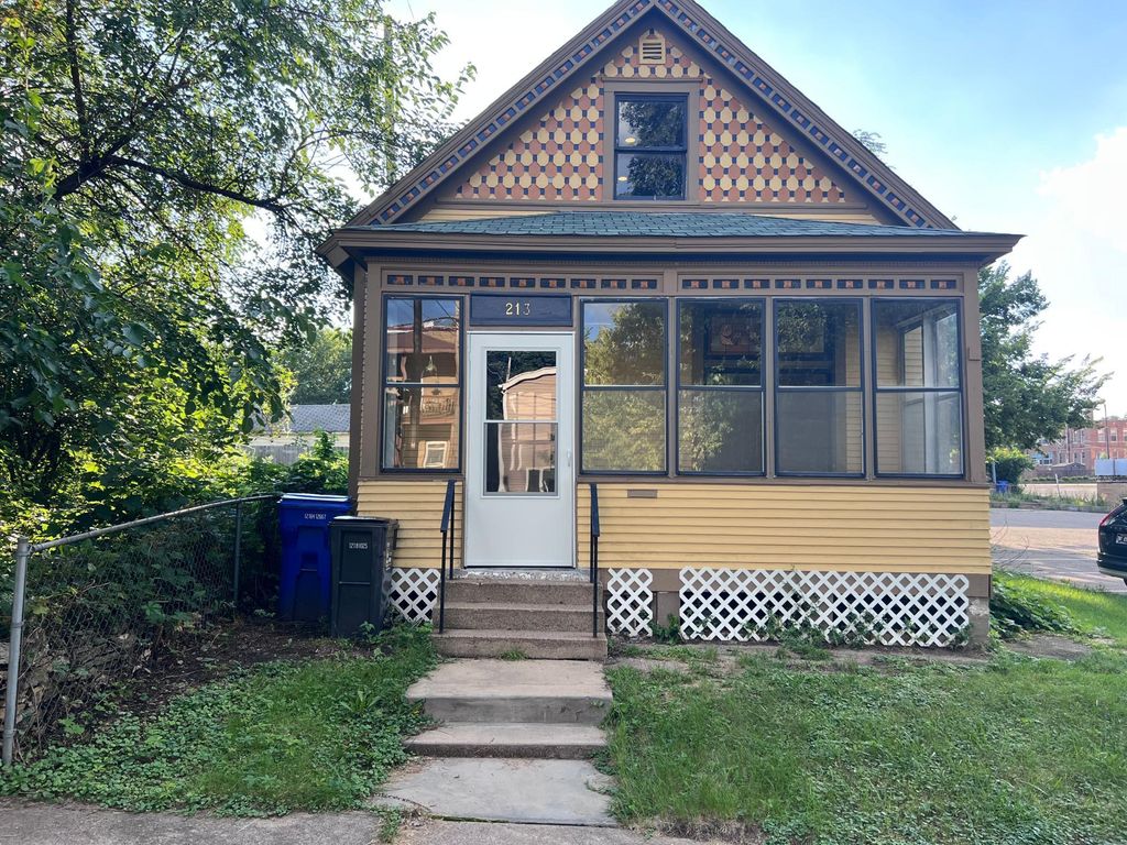 213 Ann Street, Saint Paul, MN 55102