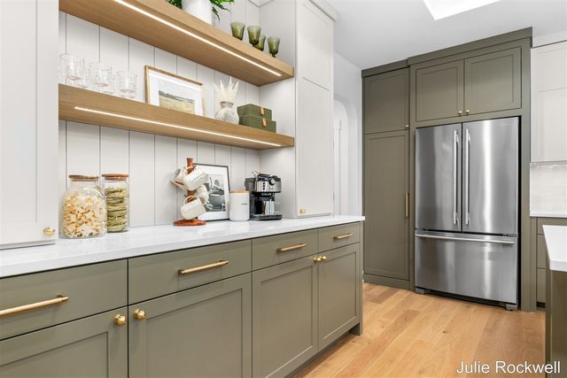 3727 Buttrick Avenue, Ada, MI 49301