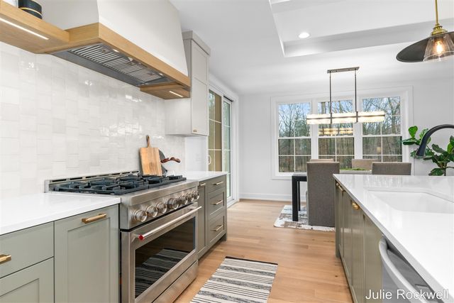 3727 Buttrick Avenue, Ada, MI 49301