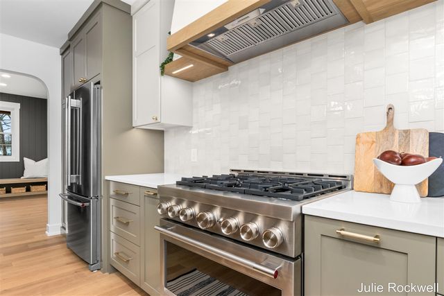 3727 Buttrick Avenue, Ada, MI 49301