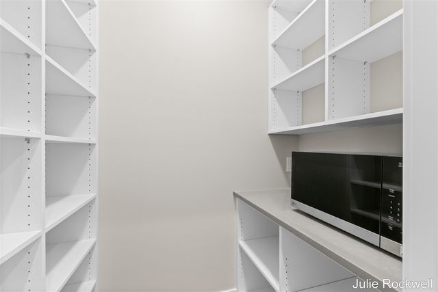 3727 Buttrick Avenue, Ada, MI 49301