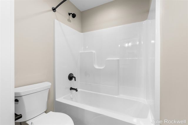 3727 Buttrick Avenue, Ada, MI 49301