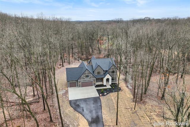 3727 Buttrick Avenue, Ada, MI 49301