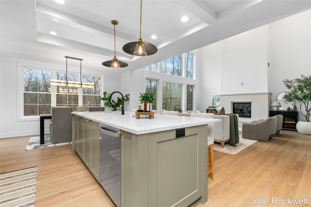 3727 Buttrick Avenue, Ada, MI 49301