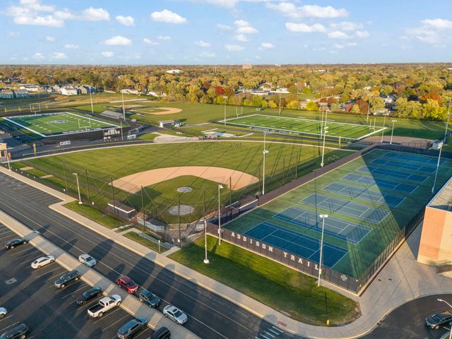 641 N Highview Avenue, Addison, IL 60101