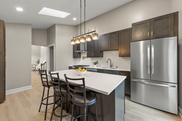 641 N Highview Avenue, Addison, IL 60101