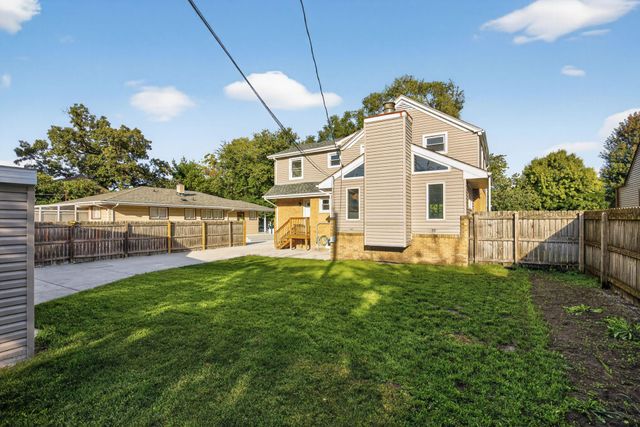 8318 Howard Avenue, Munster, IN 46321