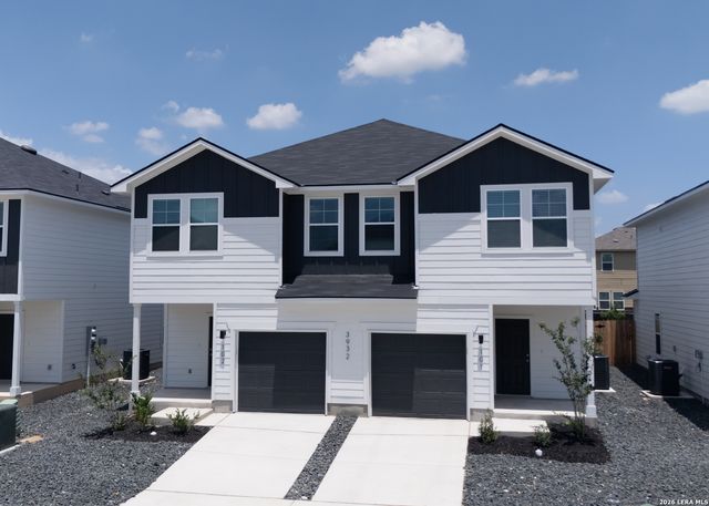 3932 Abbott Pass Unit 102, St Hedwig, TX 78152
