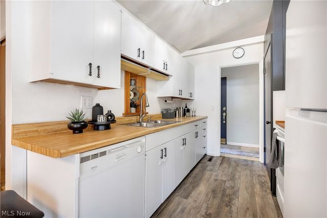 1718 Fernwood Boulevard, Alliance, OH 44601