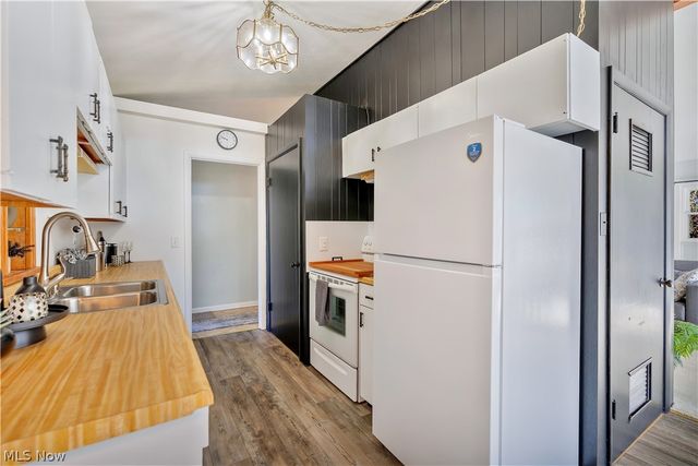 1718 Fernwood Boulevard, Alliance, OH 44601