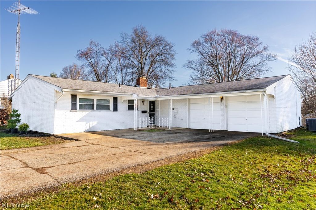 1718 Fernwood Boulevard, Alliance, OH 44601