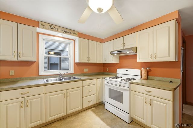 161 Dellwood Road, Amherst, NY 14226