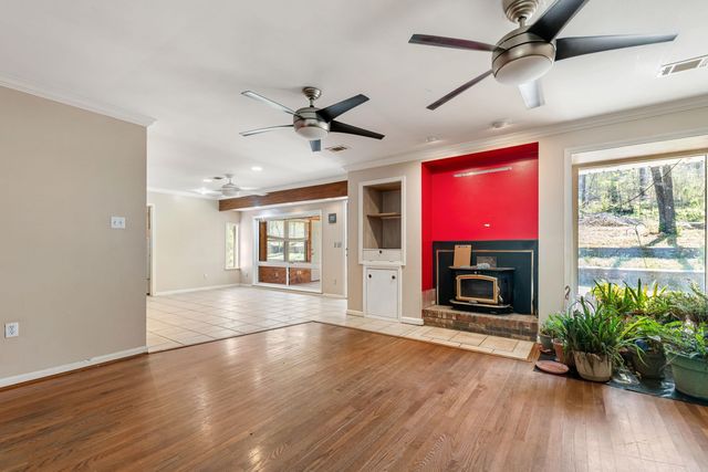 5 Treasure Hills Rd Road, Conway, AR 72032