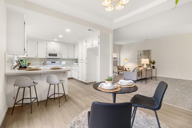 2426 W Tokay St, Lodi, CA 95242