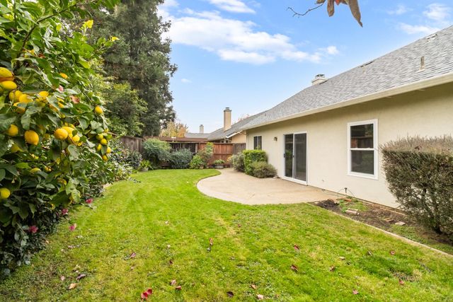 2426 W Tokay St, Lodi, CA 95242