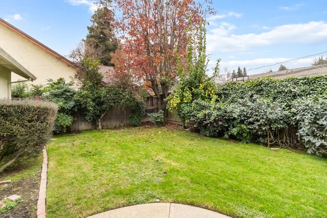 2426 W Tokay St, Lodi, CA 95242