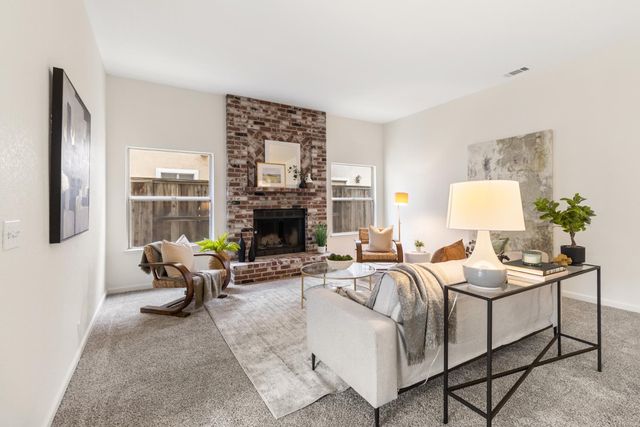 2426 W Tokay St, Lodi, CA 95242