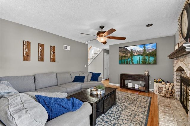 412 S NORMANDY Drive, Olathe, KS 66061
