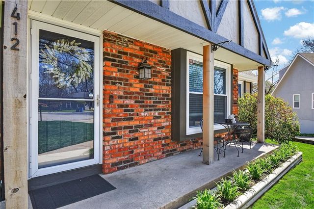 412 S NORMANDY Drive, Olathe, KS 66061
