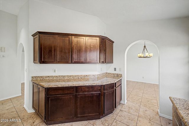 807 E AIRE LIBRE Avenue, Phoenix, AZ 85022