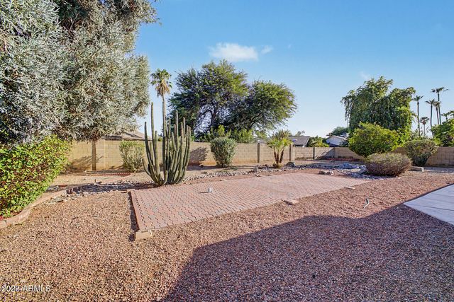 807 E AIRE LIBRE Avenue, Phoenix, AZ 85022