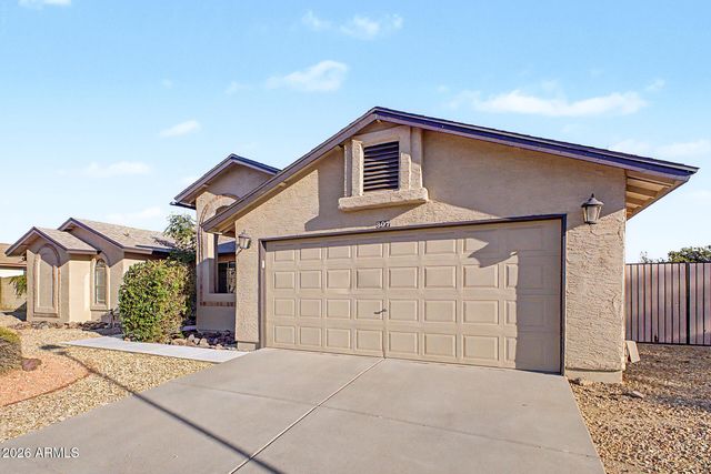 807 E AIRE LIBRE Avenue, Phoenix, AZ 85022