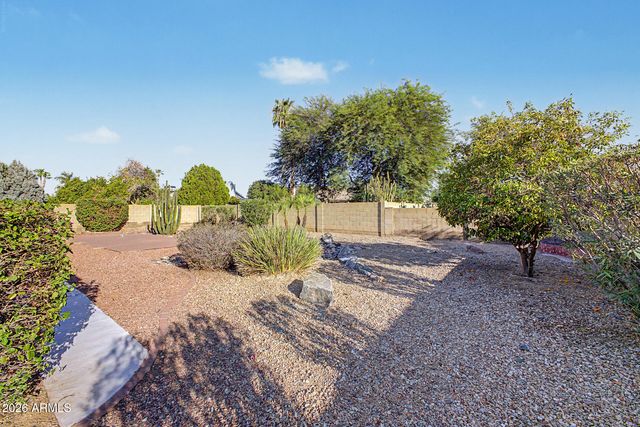 807 E AIRE LIBRE Avenue, Phoenix, AZ 85022
