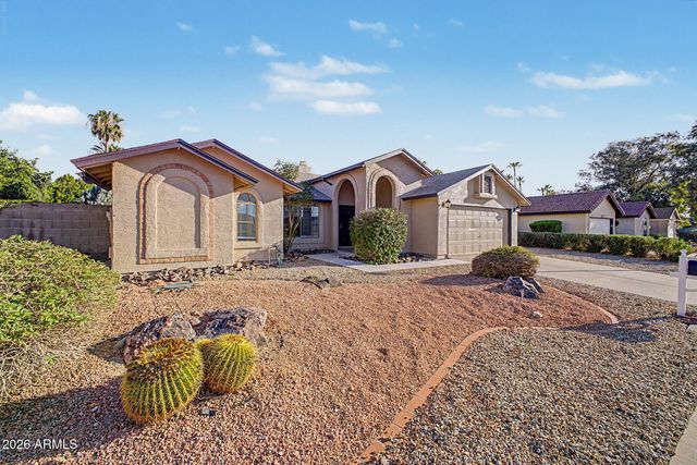 807 E AIRE LIBRE Avenue, Phoenix, AZ 85022