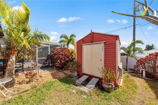 1821 NW 1st PL, Cape Coral, FL 33993