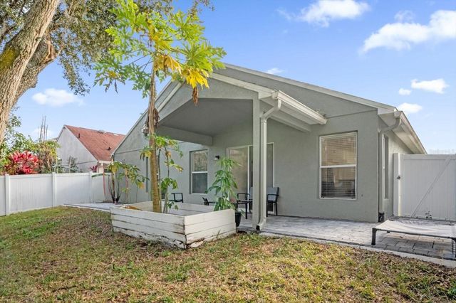 2037 DARLIN CIRCLE, Orlando, FL 32820