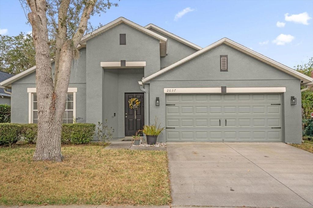 Image 1 of property listing at 2037 DARLIN CIRCLE, Orlando, FL 32820