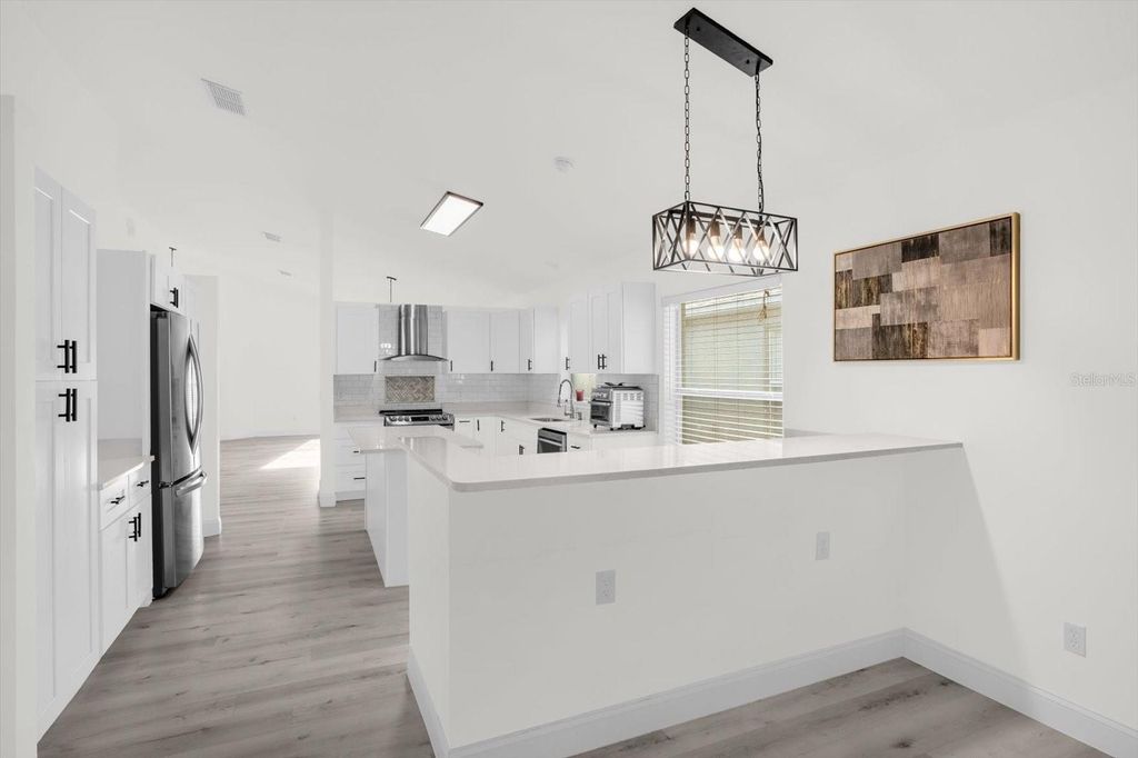 Image 4 of property listing at 2037 DARLIN CIRCLE, Orlando, FL 32820