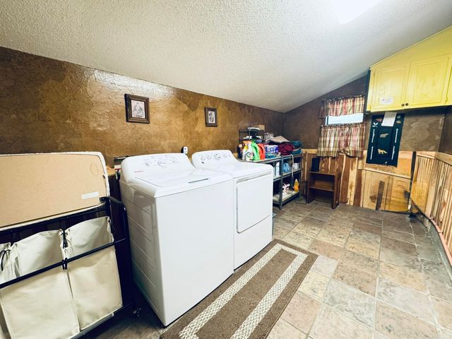 858 N Riverview, Mountain View, AR 72556