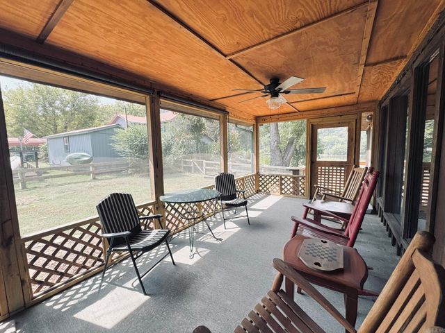 858 N Riverview, Mountain View, AR 72556