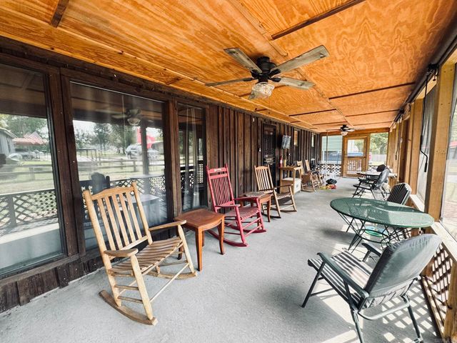 858 N Riverview, Mountain View, AR 72556