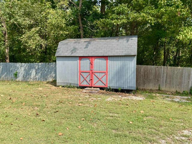 858 N Riverview, Mountain View, AR 72556