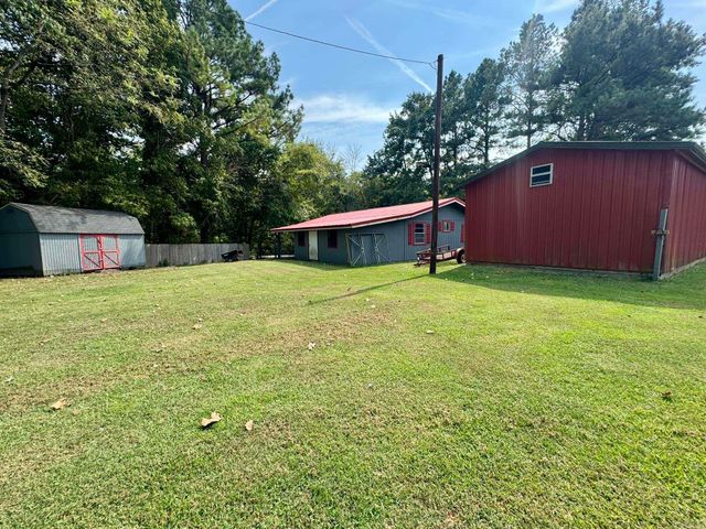 858 N Riverview, Mountain View, AR 72556