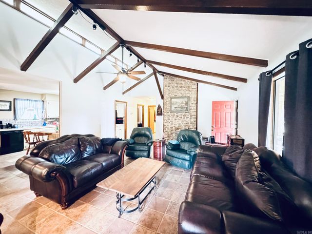 858 N Riverview, Mountain View, AR 72556