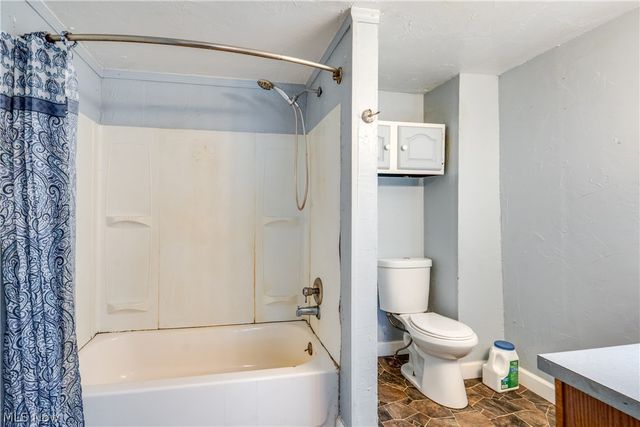 6285 Manchester Road, Clinton, OH 44216