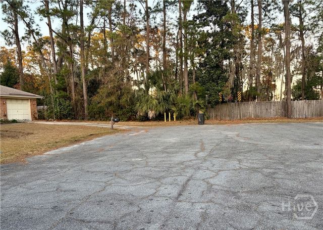 302 Burlington Road, Savannah, GA 31410