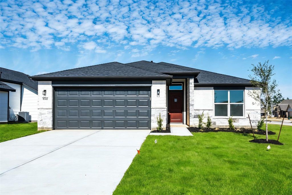 10411 Woodhill Spa Lane, Cleveland, TX 77327