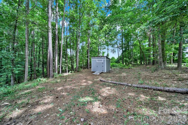 123 Greentree Drive, Mooresville, NC 28117