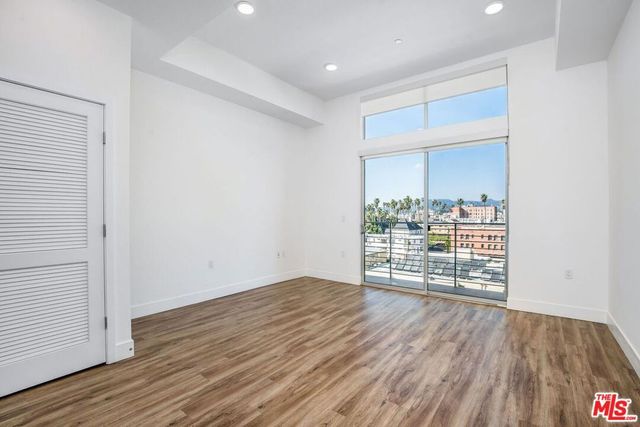 453 S Kenmore Avenue 403, Los Angeles, CA 90020